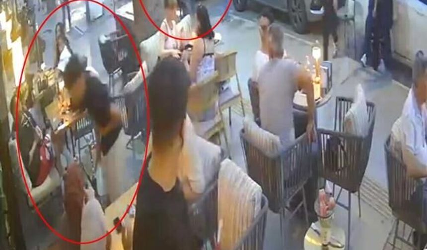 Karşıyaka'da Ortaokul Öğrencisi Bıçaklı Kavgada Hayatını Kaybetti