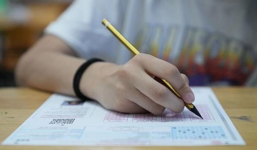 ÖSYM, AYT'deki İki Tartışmalı Soru İçin İnceleme Başlattı