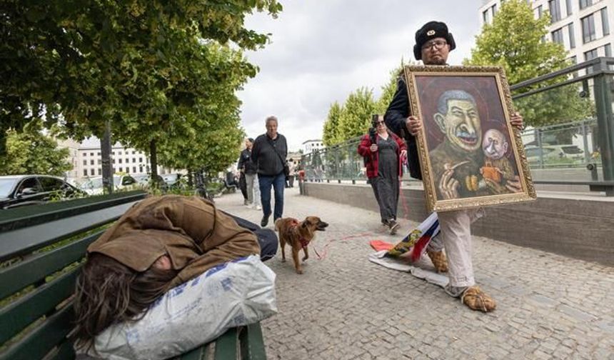 Putin Karikatüristi Semyon Skrepetsky Polonya'da Silahlı Saldırı Sonrası Hayatını Kaybetti