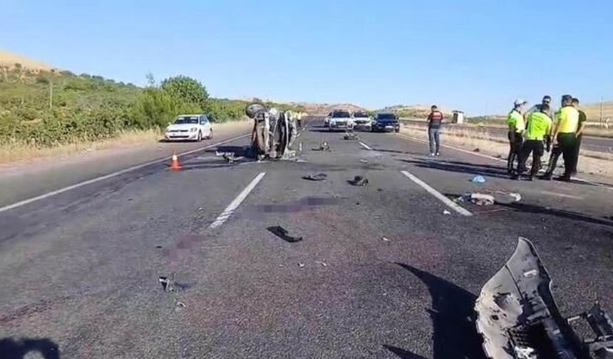 Şanlıurfa'da Otomobil Devrildi: 2 Ölü, 2 Yaralı