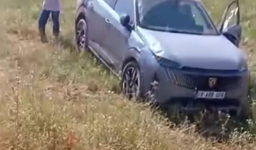 Siirt'te Otomobil Şarampole Devrildi: Sürücü Yaralandı