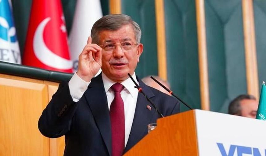 Ahmet Davutoğlu açıkladı: Gelecek Partisi siyasi faaliyetlerini sonlandırdı