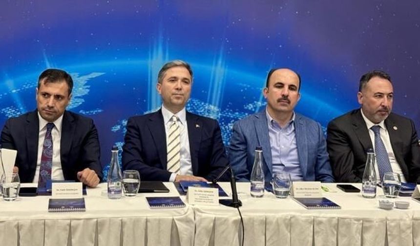 AK Parti Genel Başkan Yardımcısı Zafer Sırakaya'dan Dünya ve Türkiye Değerlendirmesi