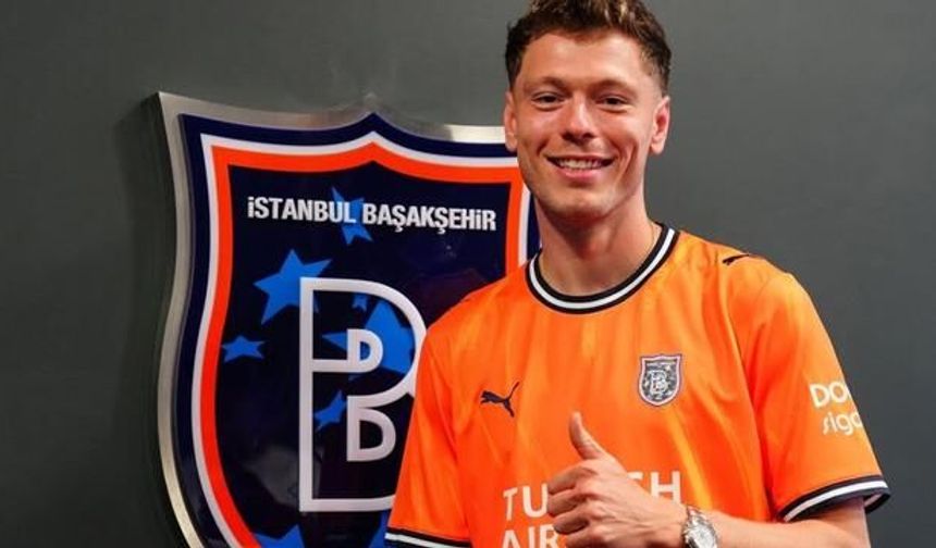 Başakşehir, Danimarkalı Andreas Skov Olsen'i Şarta Bağlı Satın Alma Opsiyonuyla Kiraladı