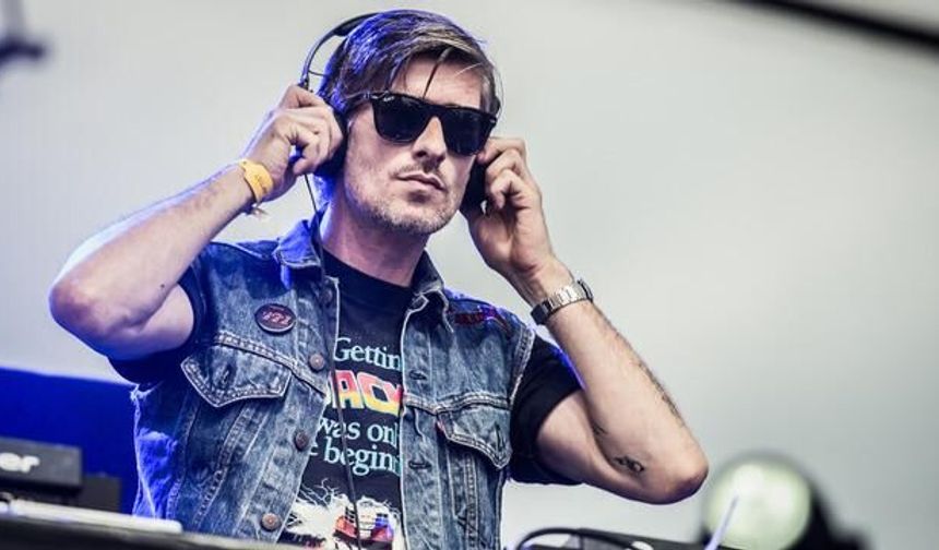 DJ Kavinsky Paris'teki Evinde Ölü Bulundu: Nightcall Şarkısıyla Tanınıyordu