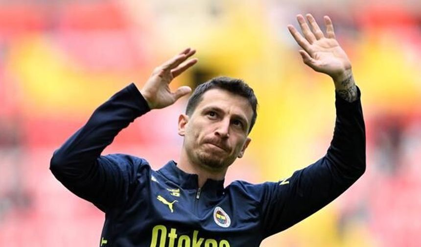 Fenerbahçe, Mert Hakan Yandaş ile 1 Yıllık Yeni Sözleşme İmzaladı