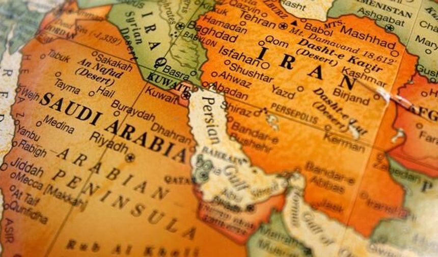 Husilerden Suudi Arabistan'a Balistik Füze Saldırısı