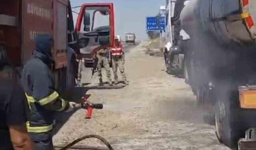 Mardin Derik'te Tanker Yangını Kontrol Altına Alındı