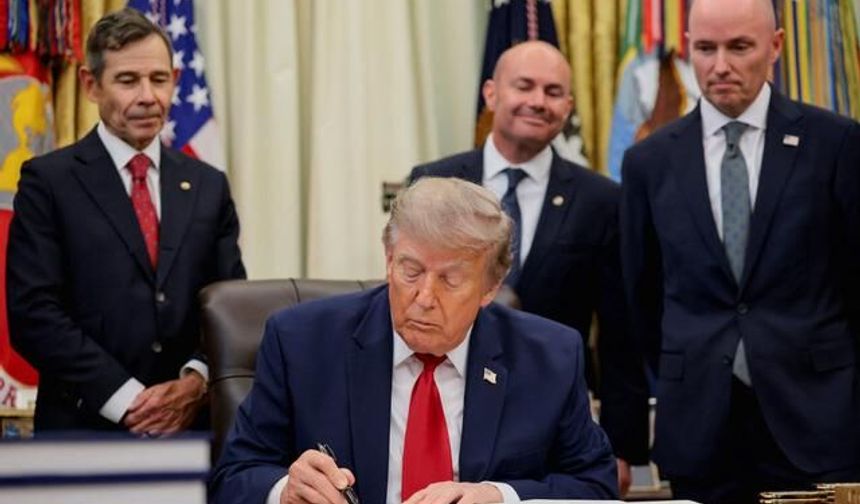 Trump'tan Hürmüz Boğazı Açıklaması: İran Hariç Tüm Gemilere Açık