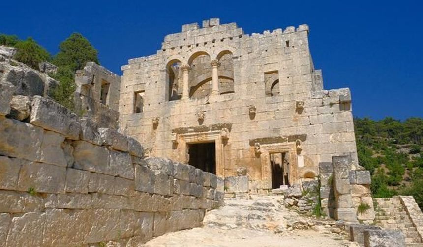 Alahan Manastırı: 1500 Yıllık Tarihiyle Mersin'in Ayasofya'sı Ziyaretçilerini Bekliyor