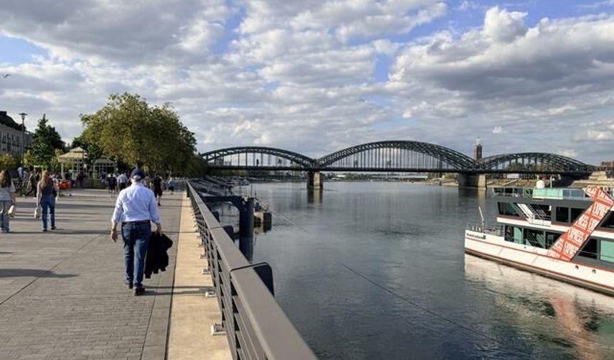 Almanya'da Ren Nehri'nde Kuraklık Alarmı: Su Seviyesi Tarihi Düşüşte