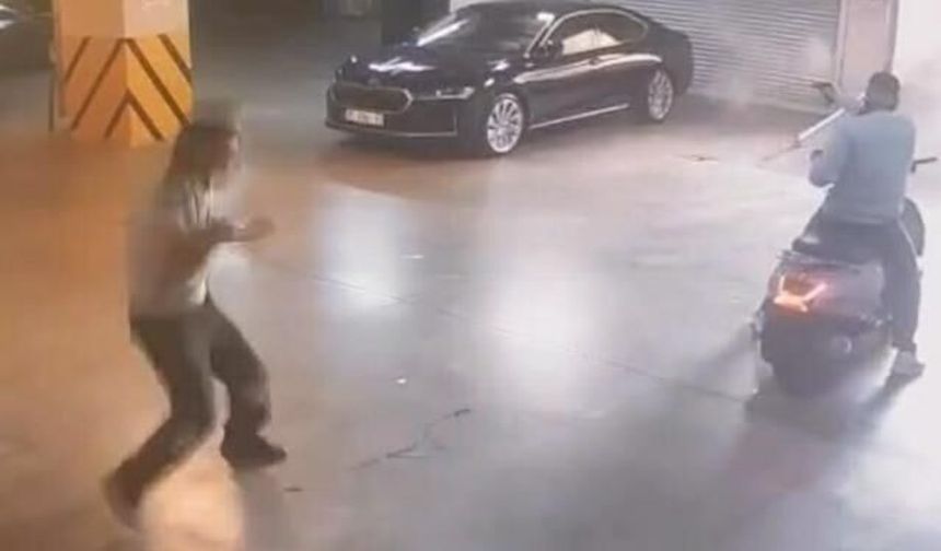 Çiğli Belediye Başkanı Onur Emrah Yıldız'ın Makam Aracına Silahlı Saldırı
