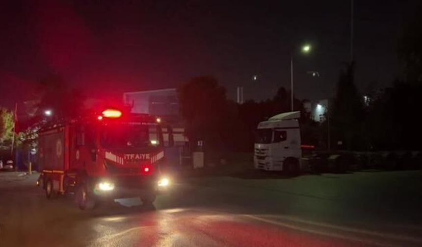 Gebze'deki kozmetik fabrikasında nitrik asit sızıntısı alarmı