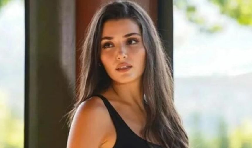 Hande Erçel'in Asimetrik Mini Elbisesi Sosyal Medyada Gündem Oldu