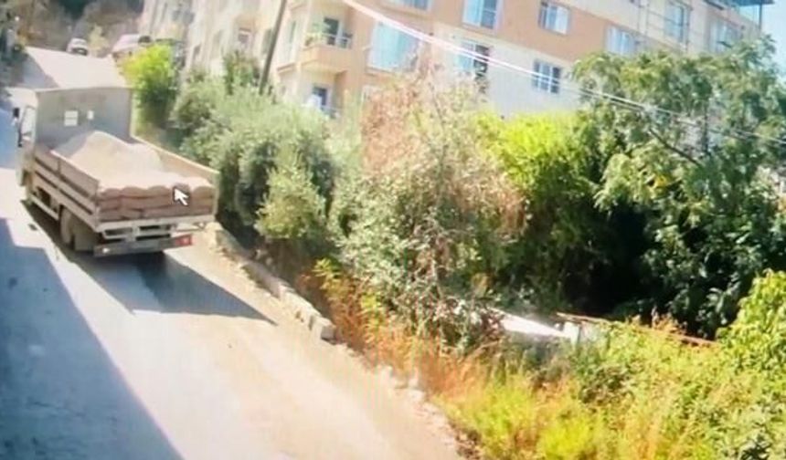 Hatay'da Yokuşu Çıkamayan Kamyonun Altında Kalan 10 Çocuk Annesi Yaşamını Yitirdi