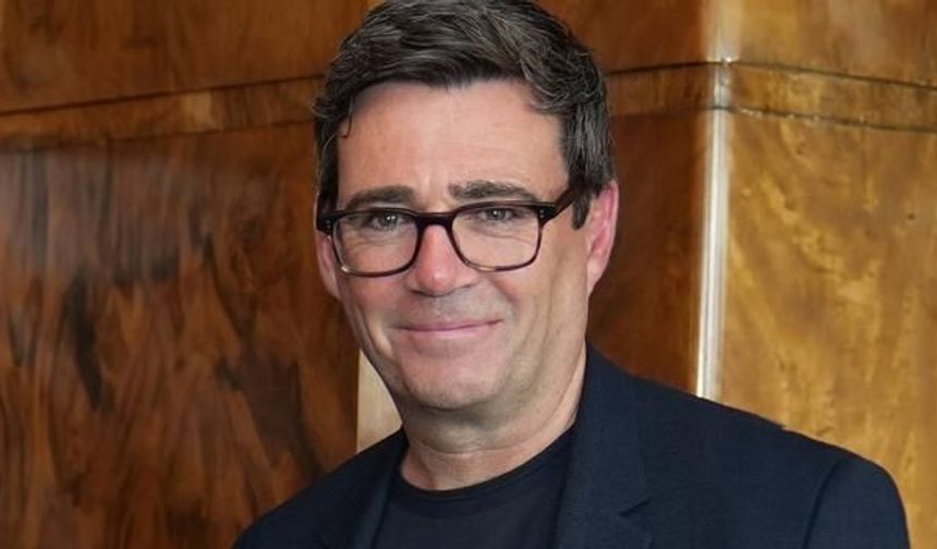 İngiltere Başbakanı Andy Burnham'ın Sahte Beyaz Saray Genel Sekreteriyle Yazışması Ulusal Güvenlik Endişesi Yarattı