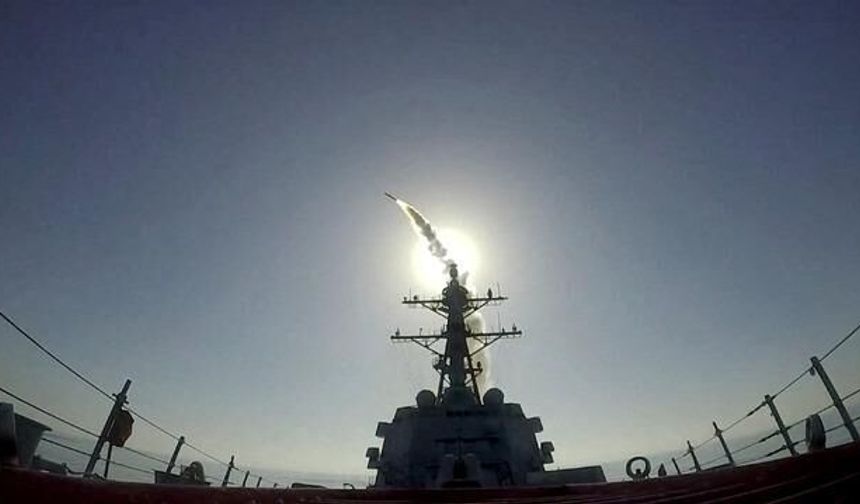 İran'dan ABD'nin Lark Adası'na Saldırısı Açıklaması: Ölü ve Yaralılar Var