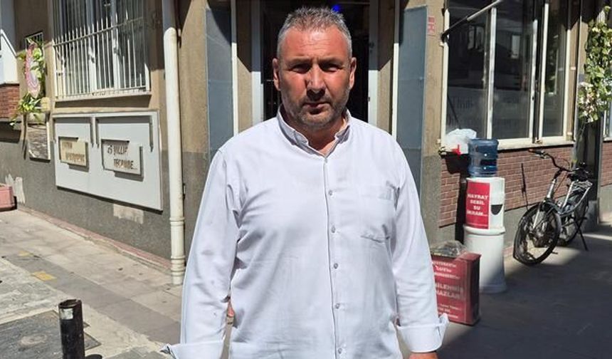 İsmail Demirkapı, Eşinin 5 Bileziğiyle Kurduğu Bilgisayar Dükkânını Emeklilik Nedeniyle Kapatıyor