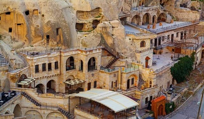 Kapadokya Uçhisar'daki Otel Kompleksi İcradan Satışa Çıkarıldı