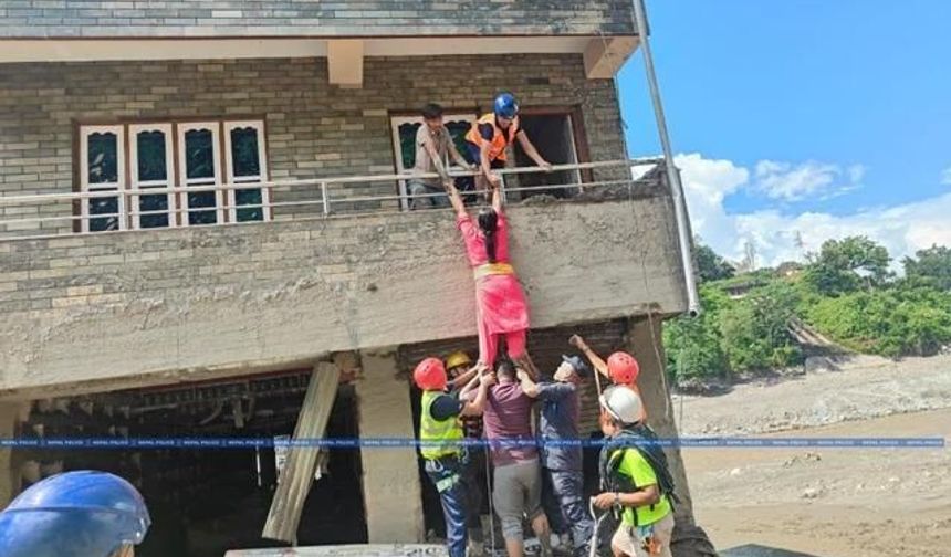 Nepal'de sel felaketinde can kaybı 676'ya ulaştı