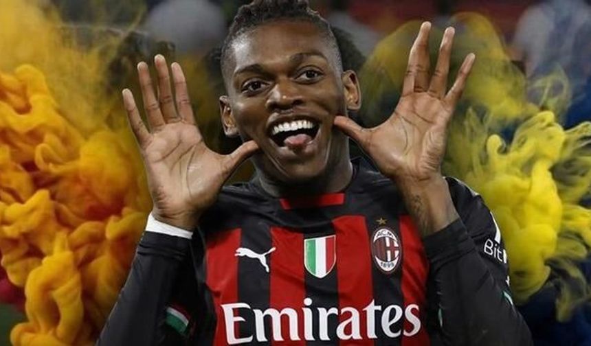 Rafael Leao Transfer İddialarına Yanıt Verdi: Sadece Sahaya Odaklandığını Açıkladı