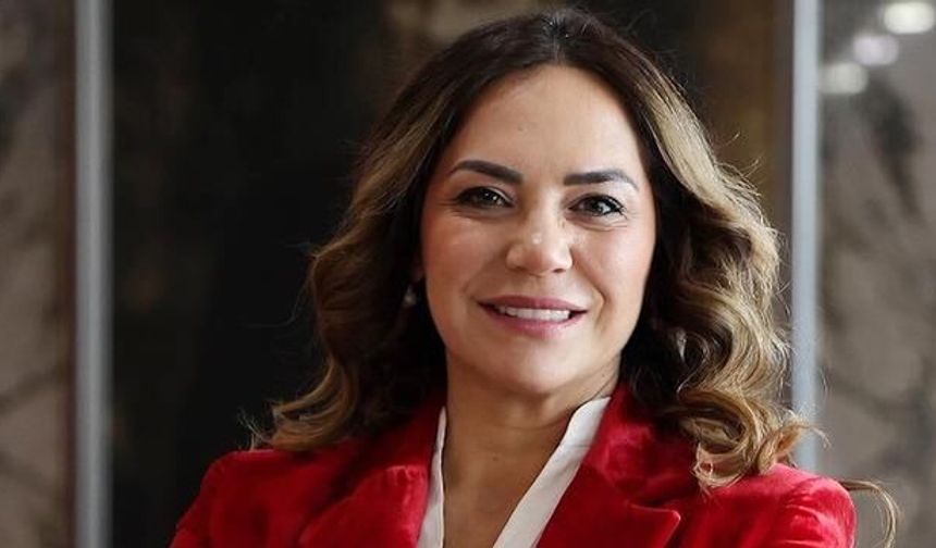 Tekirdağ Büyükşehir Belediye Başkanı Candan Yüceer CHP'den YENİ Parti'ye geçti