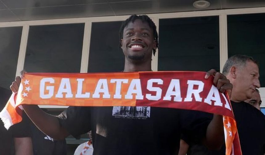 Galatasaray, El Chadaille Bitshiabu'yu Satın Alma Opsiyonuyla Kiraladı