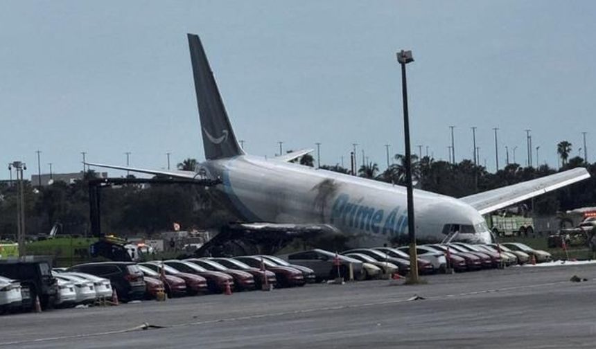 Miami Havalimanı'nda Uçak Pistten Çıktı