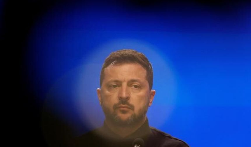 Zelenskiy: Rusya'nın hava sahası insansız hava araçları nedeniyle fiilen kapanacak
