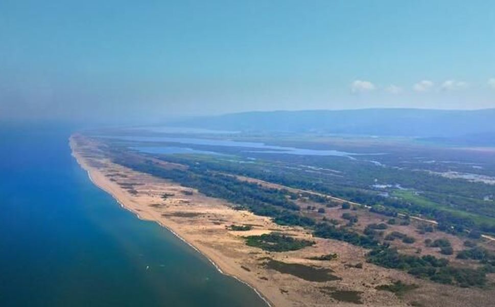 Karacabey'de 22 Kilometrelik Doğal Sahil Bandı Yaz Sezonuna Hazır
