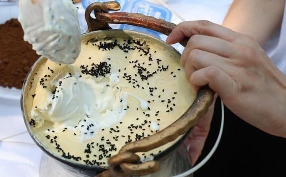 NATO Zirvesinde İkram Edilen Tavas Yanık Kokulu Koyun Yoğurdu Gündemde