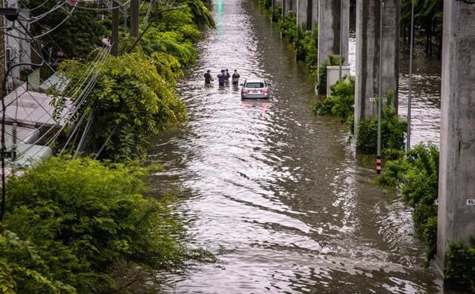 Bangkok'ta 50 Bölge Afet Bölgesi İlan Edildi