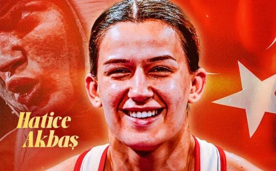 Milli boksör Hatice Akbaş, Avrupa Şampiyonu olarak altın madalyanın sahibi oldu