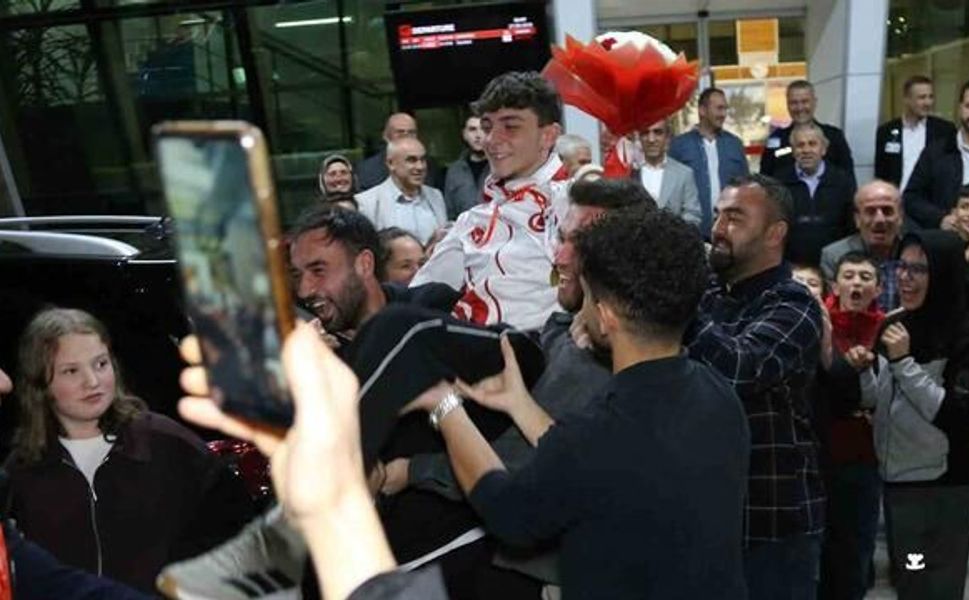 Milli Kick Boksçu Yiğit Şişman İsrailli Rakibini Finalde Yendi