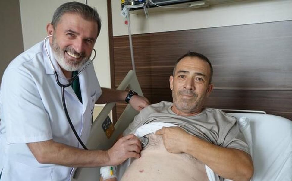Samsun'da nadir görülen organ yerleşim bozukluğu ile bağırsak kanseri ameliyatı