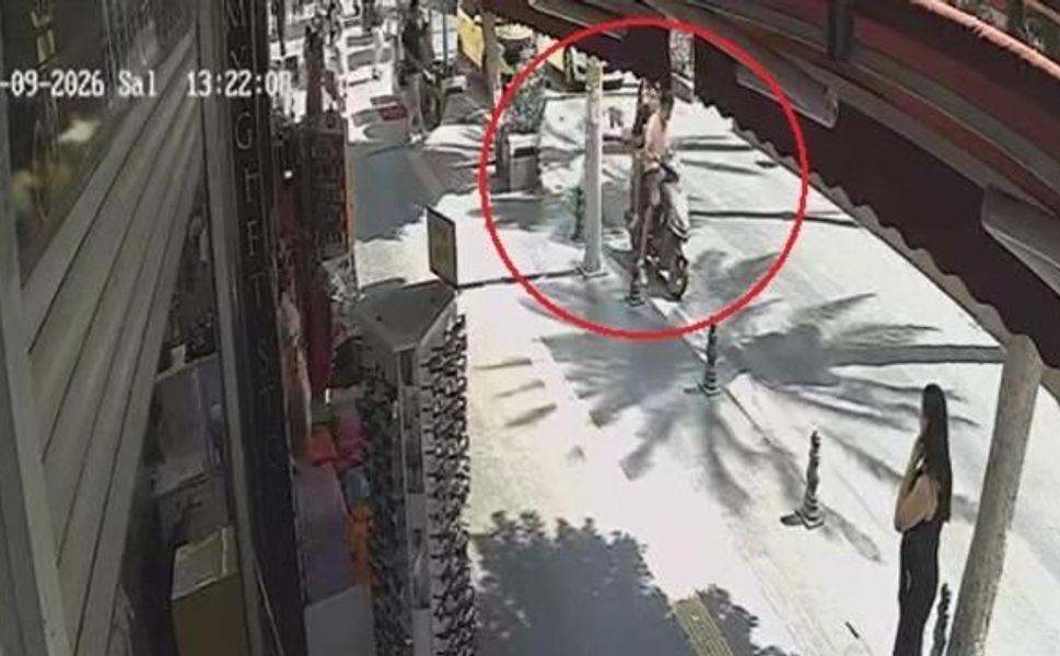 Yayaya Yol Veren Araçların Arasından Geçip Yayaya Çarpan Sürücü Kaçtı