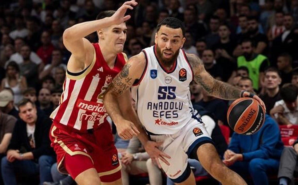Anadolu Efes'in Mike James'i aşil tendonu ameliyatı oldu