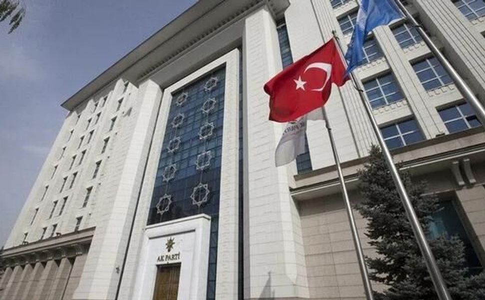 Antalya Büyükşehir Belediye Başkan Vekili Büşra Özdemir'in AK Parti'ye katılması bekleniyor