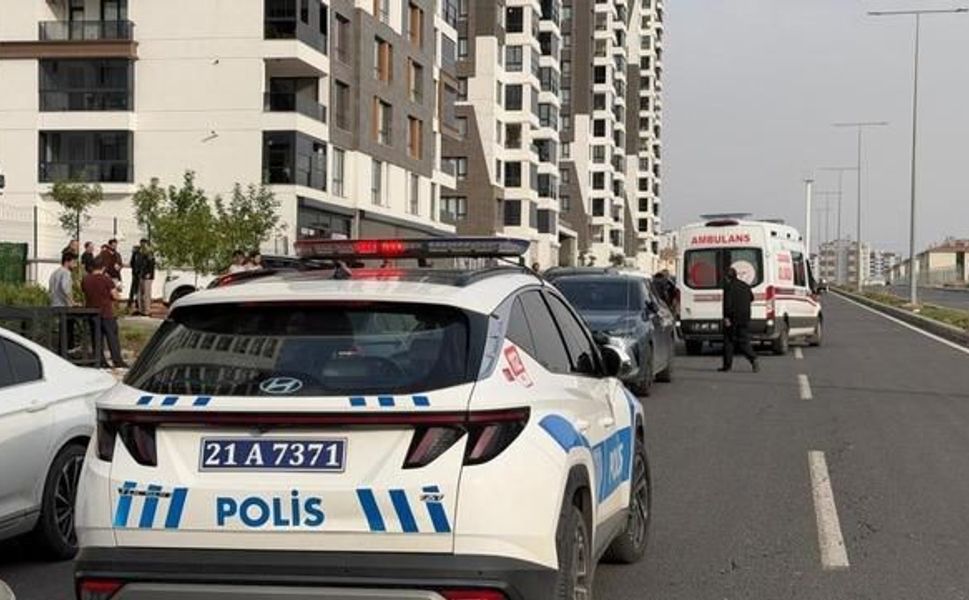 Diyarbakır Kayapınar'da Çıkan Kavgada 2 Kişi Yaralandı
