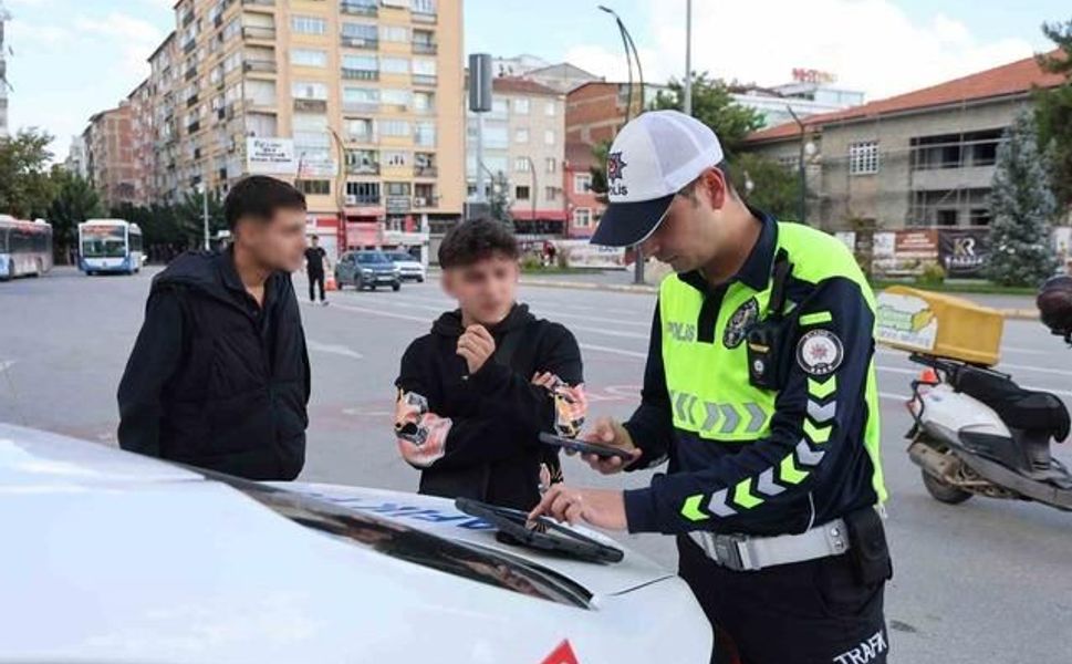 Elazığ'da motosiklet sürücülerine yönelik kapsamlı denetim gerçekleştirildi