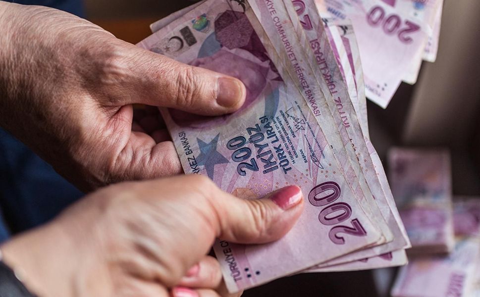 Emeklilere Seyyanen Zam ve Refah Payı İki Alternatif Olarak Masada