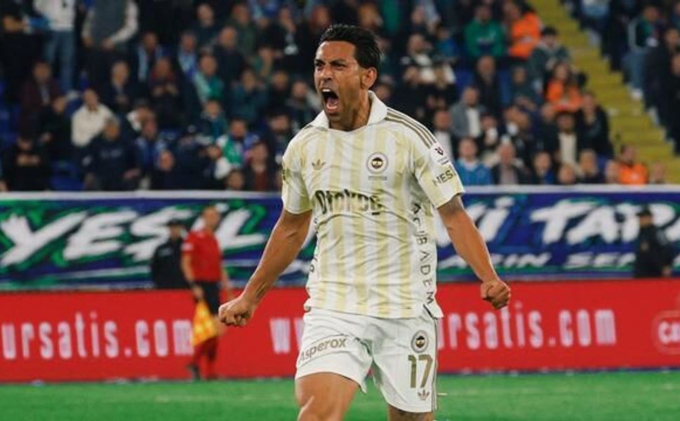 Fenerbahçe, Çaykur Rizespor deplasmanında 3-0 kazandı