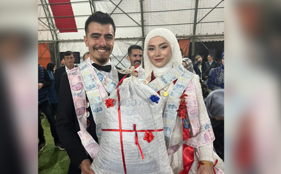 Giresun'da düğünde takı yerine çuval fındık sürprizi
