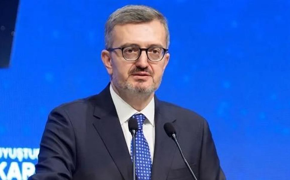 İletişim Başkanı Duran, Özdemir Bayraktar'ın Vefatının 5. Yılında Anma Mesajı Paylaştı