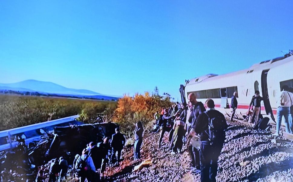 İspanya'daki tren kazasında telsiz konuşmaları ölümcül hatayı ortaya koydu