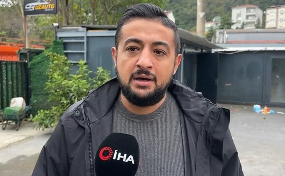 İstanbul Ayazağa'da Selde Mahsur Kalan Sürücü Esnaf Tarafından Kurtarıldı