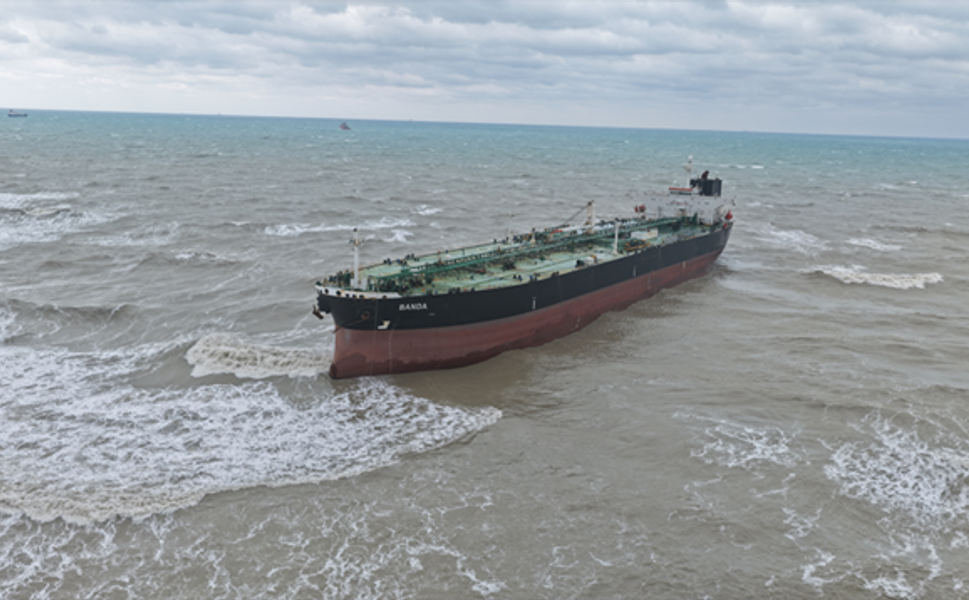 İstanbul Kısırkaya açıklarında Liberya bayraklı tanker karaya oturdu