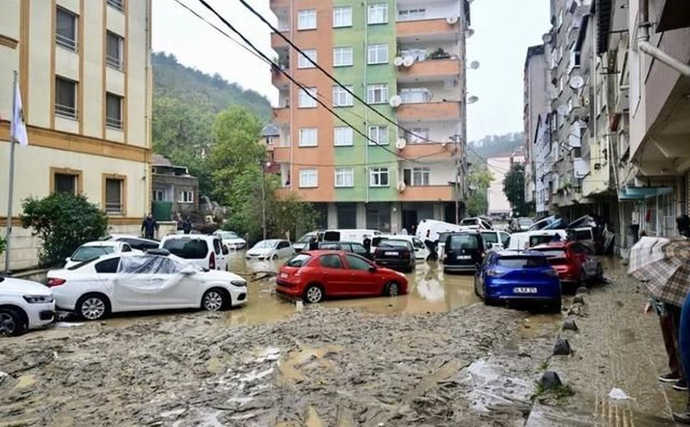 İstanbul Valisi Davut Gül: Sel felaketinde 3 kişi hayatını kaybetti, 5 kişi kayıp