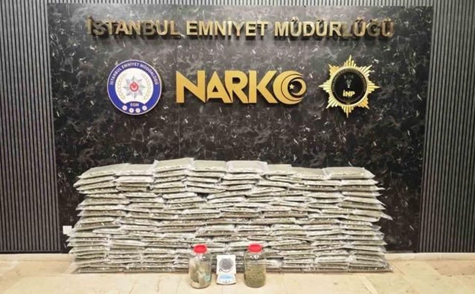 İstanbul ve Kocaeli'de 100 kilo skunk ele geçirildi, 2 kişi gözaltında