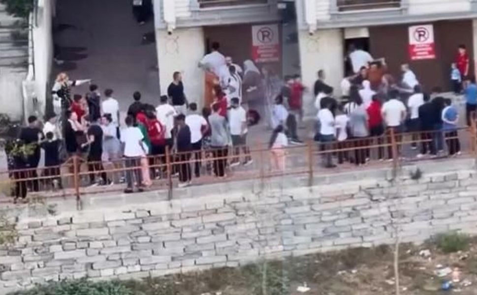 Kağıthane'de 2 kişi 4 çocuğu 'Size kuş göstereceğim' diyerek kandırmaya çalıştı
